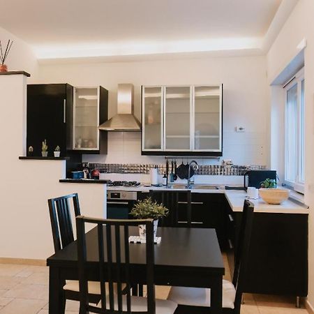 Pau Suite Home Fiumicino Eksteriør bilde